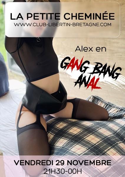 Alex vient vous rejoindre au club libertin la petite cheminée pour un gang bang avec de vrais joueurs.